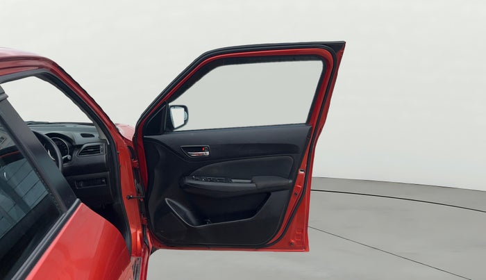 2018 Maruti Swift VXI, Petrol, Manual, 52,353 km, RHS Front Door