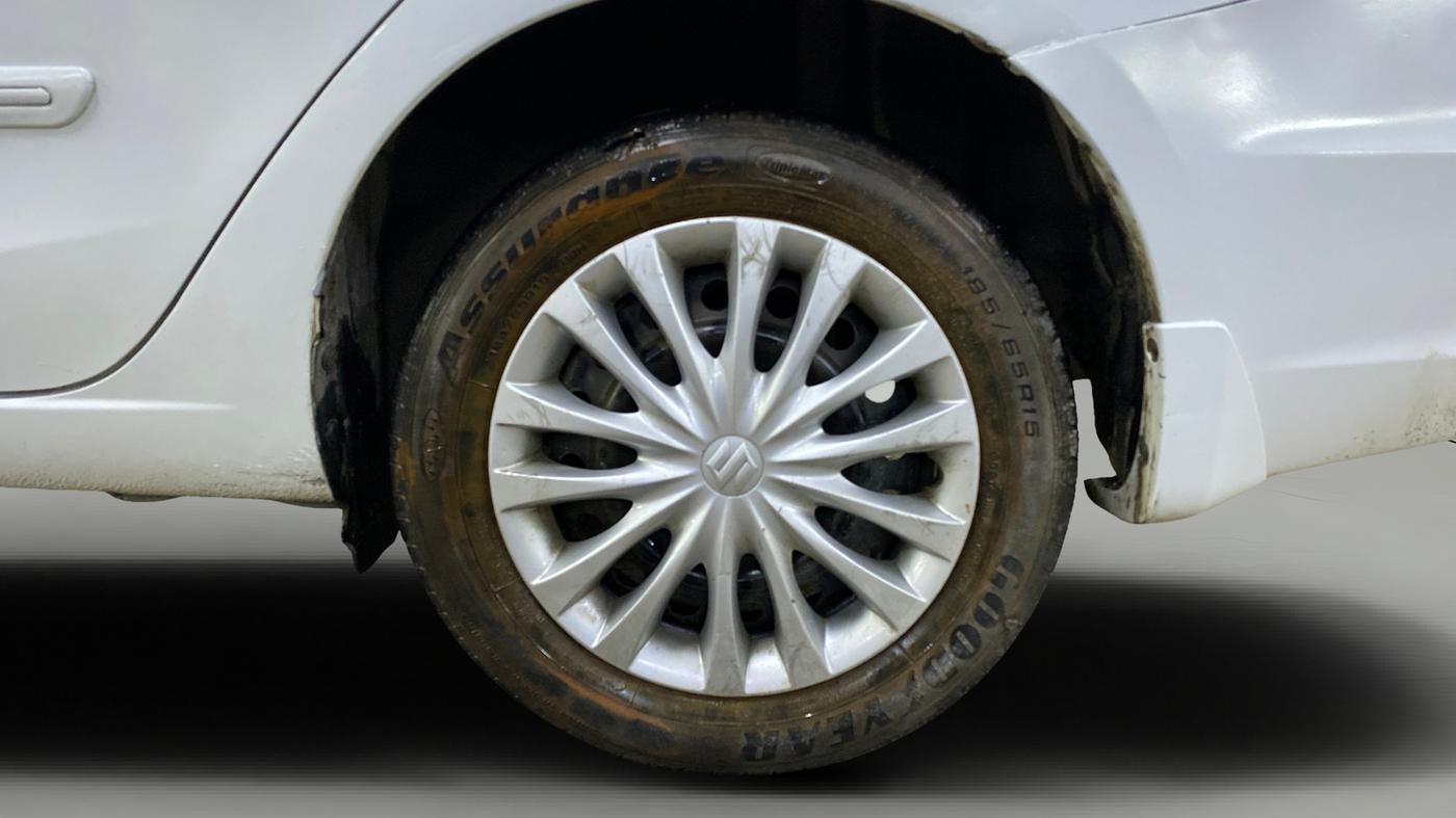 2016 Maruti Ciaz VDI+ SHVS, Diesel, Manual, 1,02,110 km, Left Rear Wheel