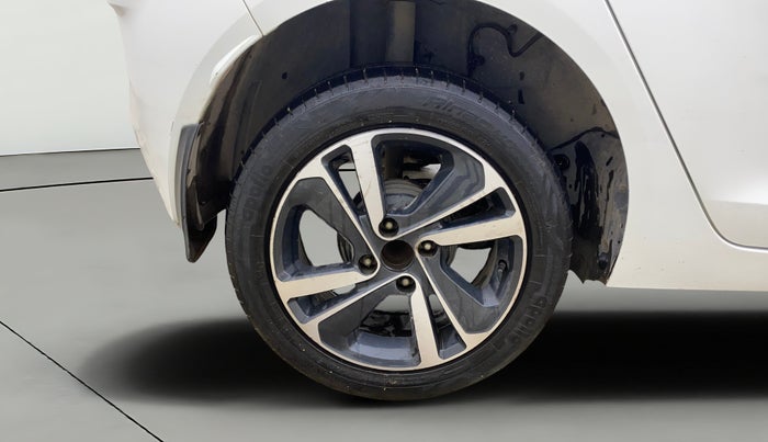 2020 Tata ALTROZ XZ DIESEL, Diesel, Manual, 1,43,911 km, Right Rear Wheel