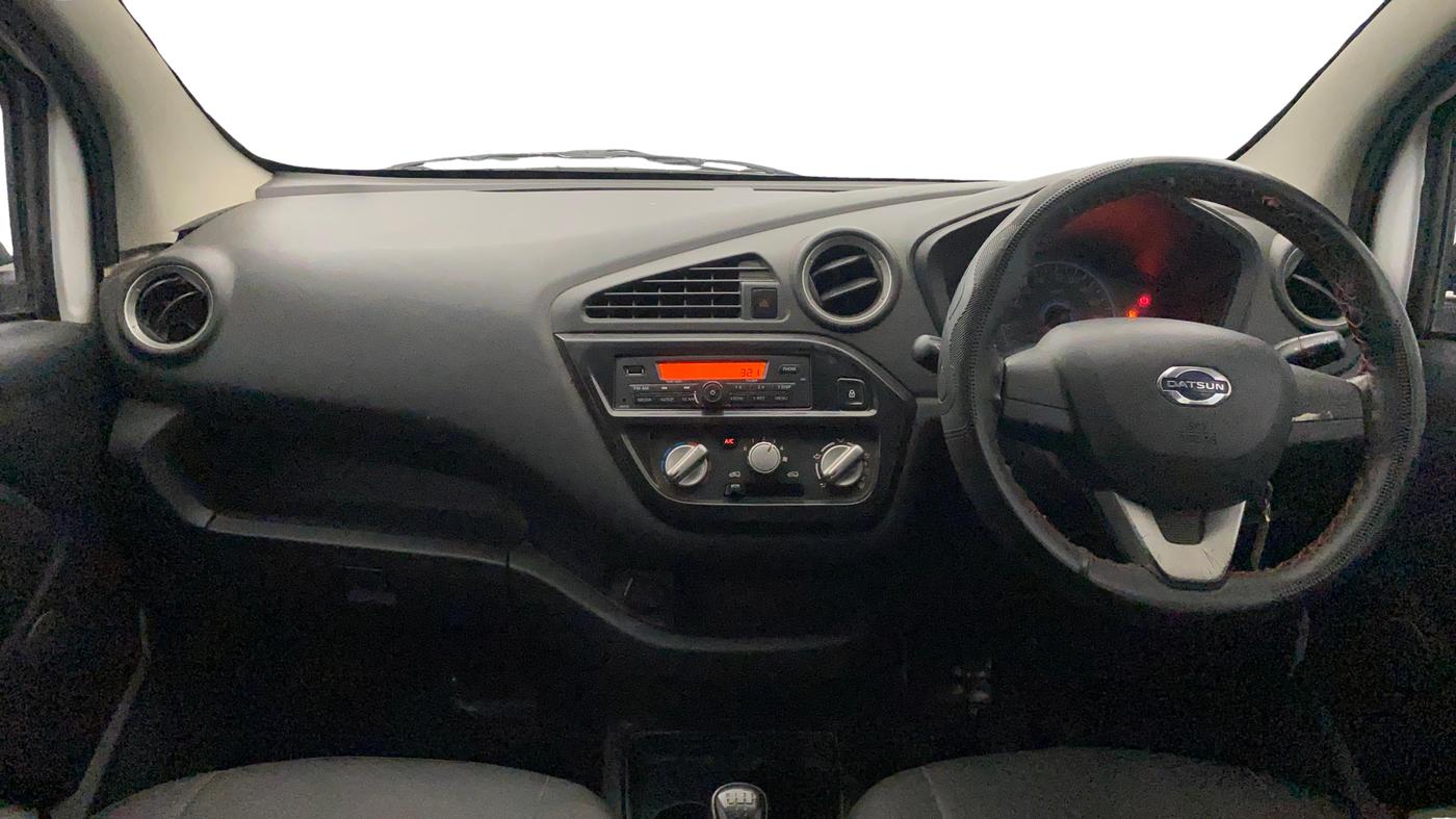 2017 Datsun Go T, Petrol, Manual, 34,567 km, Dashboard