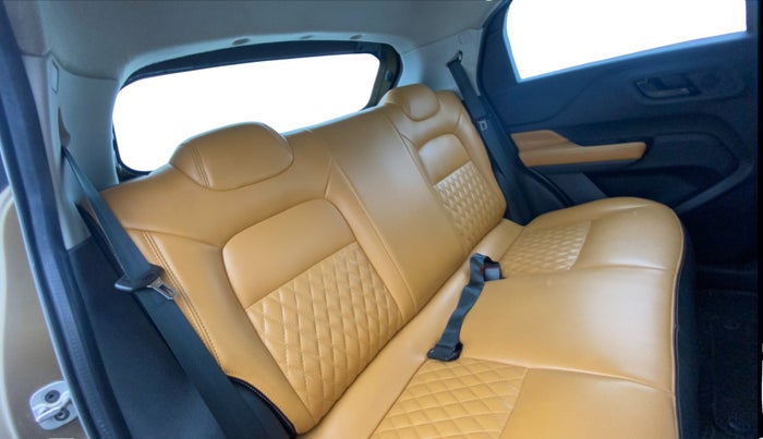 2023 Tata PUNCH ACCOMPLISHED MT, Petrol, Manual, 39,187 km, Right Side Rear Door Cabin