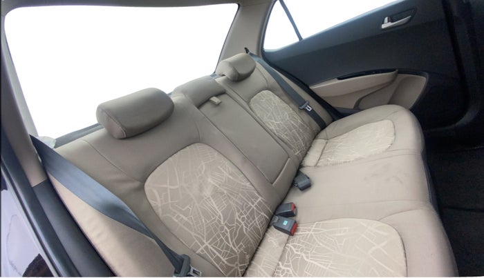 2015 Hyundai Xcent S 1.2, Petrol, Manual, 1,03,471 km, Right Side Rear Door Cabin