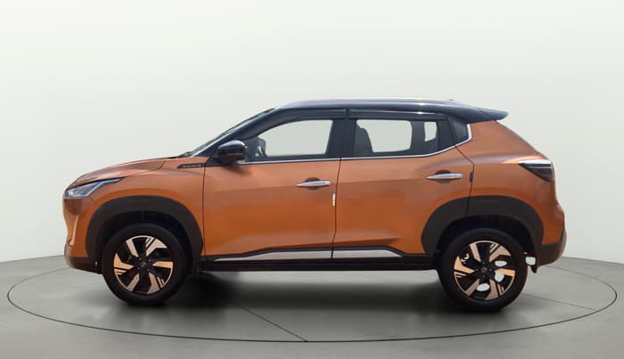 2024 Nissan MAGNITE Tekna B4D 1.0 Petrol AMT Dual Tone, Petrol, Automatic, 5,386 km, Left Side