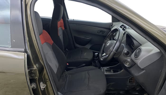 2016 Renault Kwid RXT 1.0 AMT, Petrol, Automatic, 38,537 km, Right Side Front Door Cabin