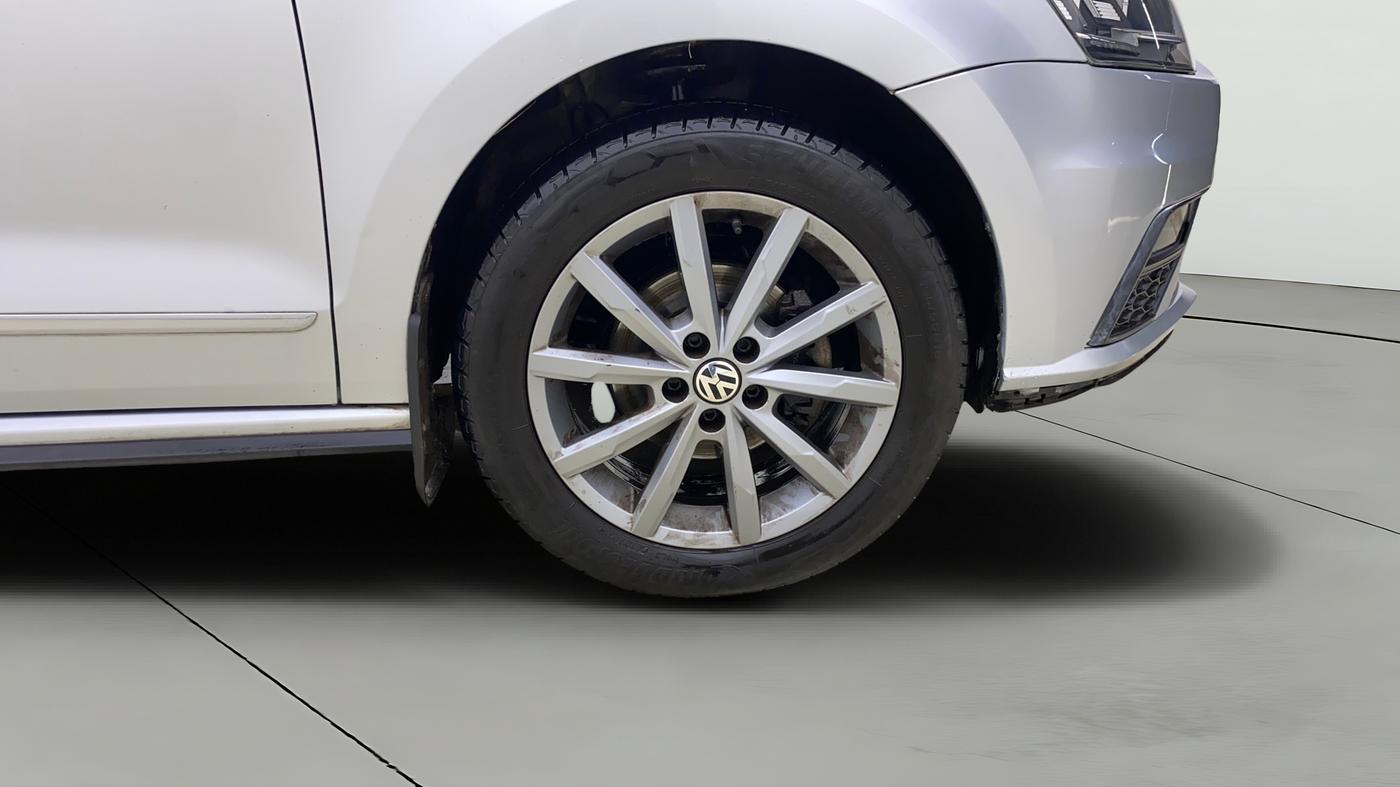 2022 Volkswagen Vento HIGHLINE PLUS 1.0L TSI AT, Petrol, Automatic, 83,459 km, Right Front Wheel