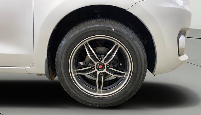 2020 Maruti Swift VXI AMT, Petrol, Automatic, 84,022 km, Right Front Wheel