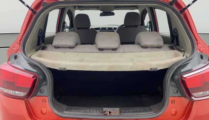 2016 Mahindra Kuv100 K6 PLUS D 5 STR, Diesel, Manual, 1,06,256 km, Boot Open Zoomed View