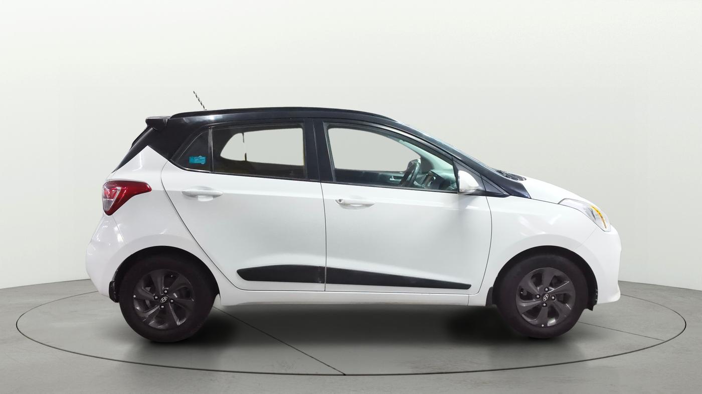 2019 Hyundai Grand i10 SPORTZ 1.2 KAPPA VTVT DUAL TONE, Petrol, Manual, 55,732 km, Right Side View