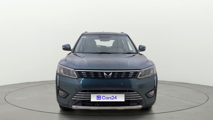 2023 Mahindra XUV300 W8 (O) 1.5 DIESEL, Diesel, Manual, 61,665 km, Front