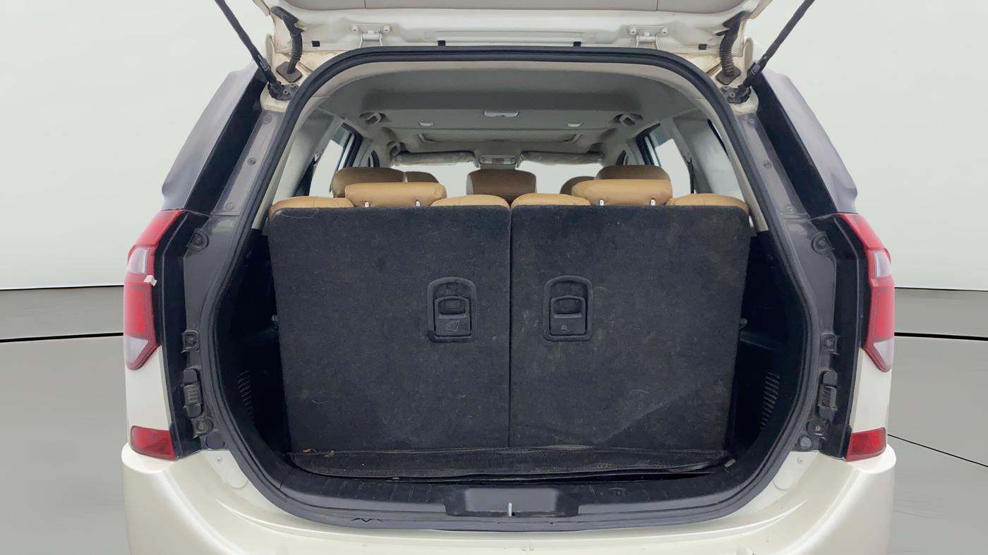 2020 Mahindra XUV500 W9, Diesel, Manual, 40,716 km, Boot Open Zoomed View