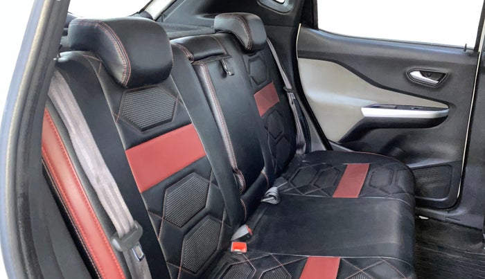 2021 Nissan MAGNITE XV MT, Petrol, Manual, 43,792 km, Right Side Rear Door Cabin