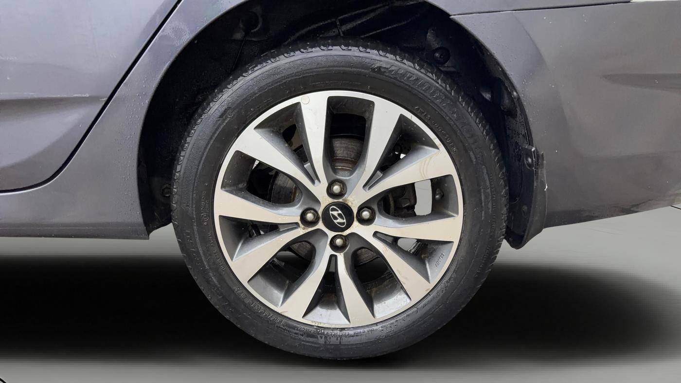 2014 Hyundai Verna FLUIDIC 1.6 VTVT SX, Petrol, Manual, 95,496 km, Left Rear Wheel