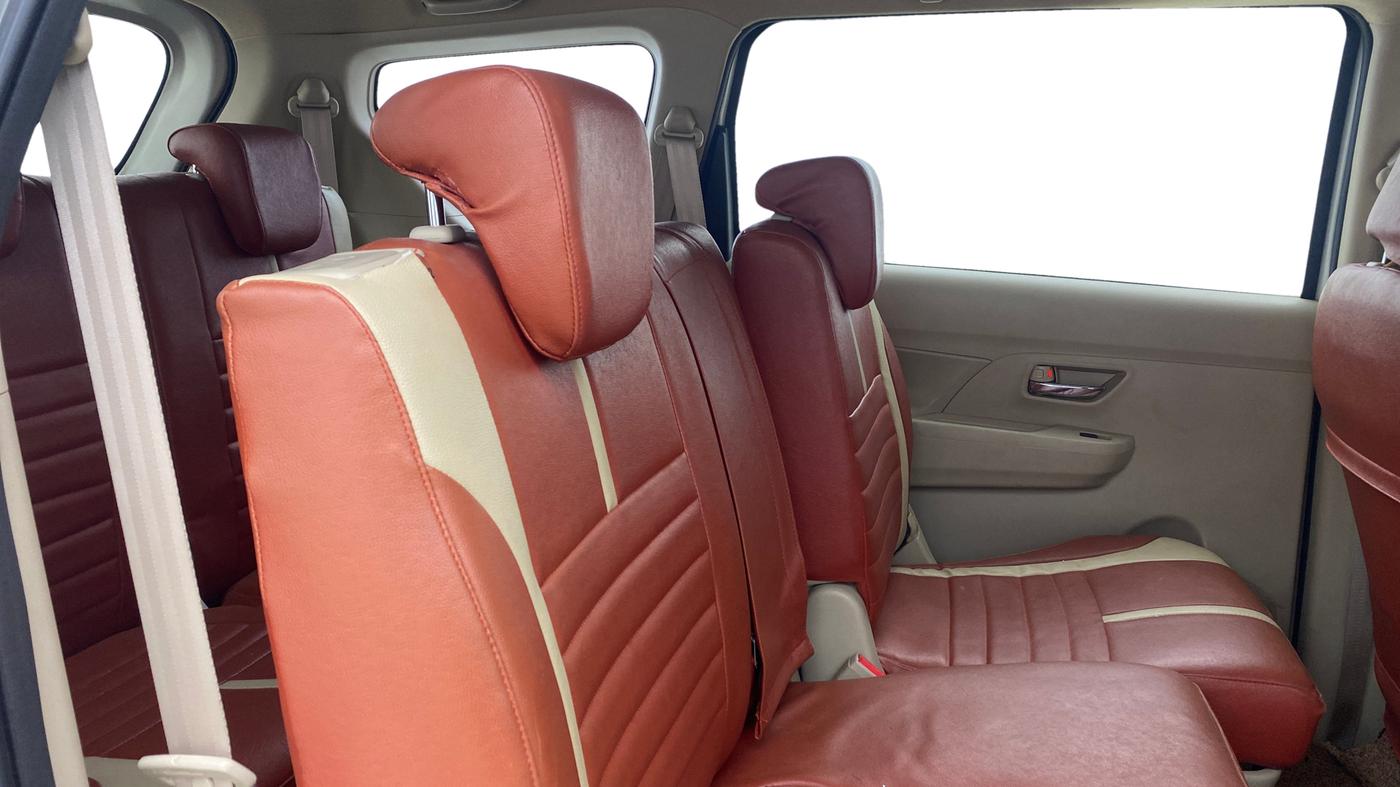 2022 Maruti Ertiga VXI SHVS, Petrol, Manual, 9,786 km, Right Side Rear Door Cabin