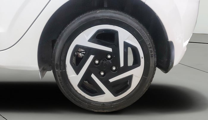 2024 Hyundai GRAND I10 NIOS SPORTZ AMT 1.2 KAPPA VTVT, Petrol, Automatic, 42,465 km, Left Rear Wheel