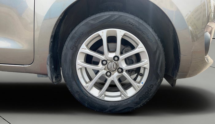 2021 Maruti Swift ZXI, Petrol, Manual, 65,785 km, Right Front Wheel