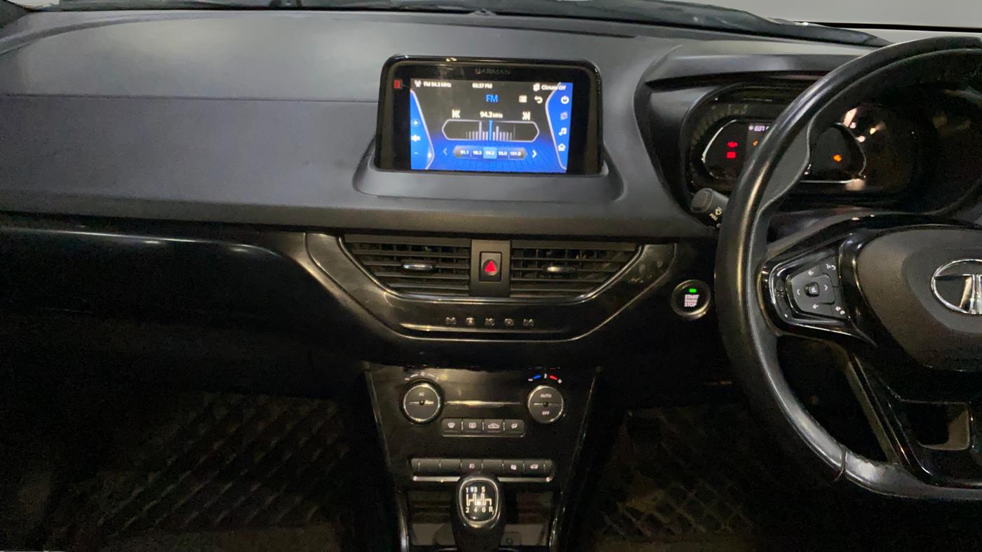 2022 Tata NEXON XZ PLUS PETROL DARK EDITION, Petrol, Manual, 39,137 km, Air Conditioner