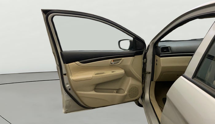 2016 Maruti Ciaz VXI, Petrol, Manual, 1,20,432 km, LHS Front Door