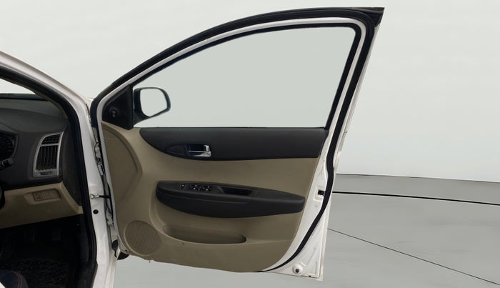 2013 Hyundai i20 MAGNA 1.2, Petrol, Manual, 61,580 km, RHS Front Door