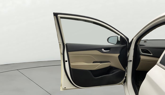 2018 Hyundai Verna 1.6 VTVT SX O, Petrol, Manual, 95,937 km, LHS Front Door