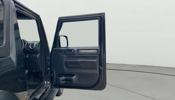 2021 Mahindra Thar LX D AT 4WD HT, Diesel, Automatic, 85,850 km, RHS Front Door