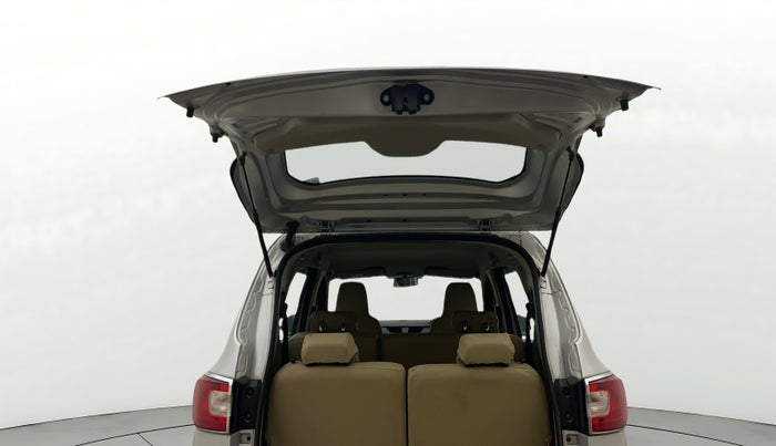 2020 Renault TRIBER RXT AMT, Petrol, Automatic, 36,127 km, Boot Door Open