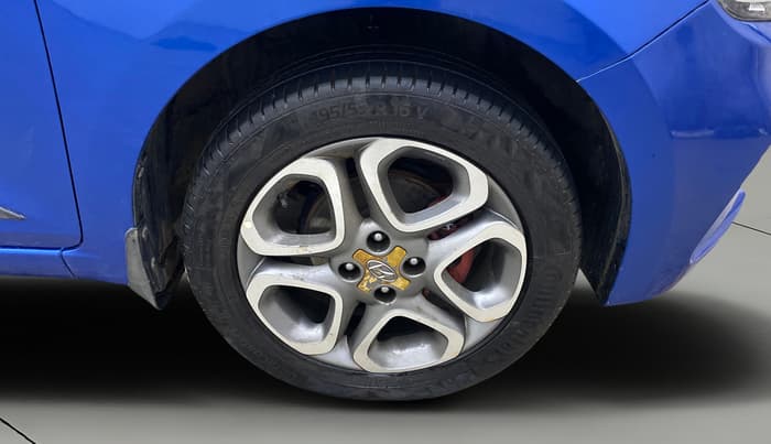 2019 Hyundai Elite i20 ASTA (O) CVT, Petrol, Automatic, 58,477 km, Right Front Wheel