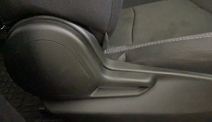 2021 Tata NEXON XM SUNROOF PETROL, Petrol, Manual, 45,192 km, Driver Side Adjustment Panel