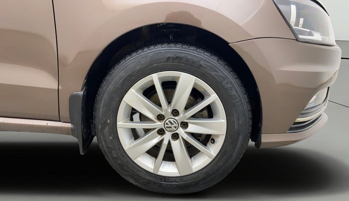 2016 Volkswagen Ameo HIGHLINE1.2L, Petrol, Manual, 64,064 km, Right Front Wheel