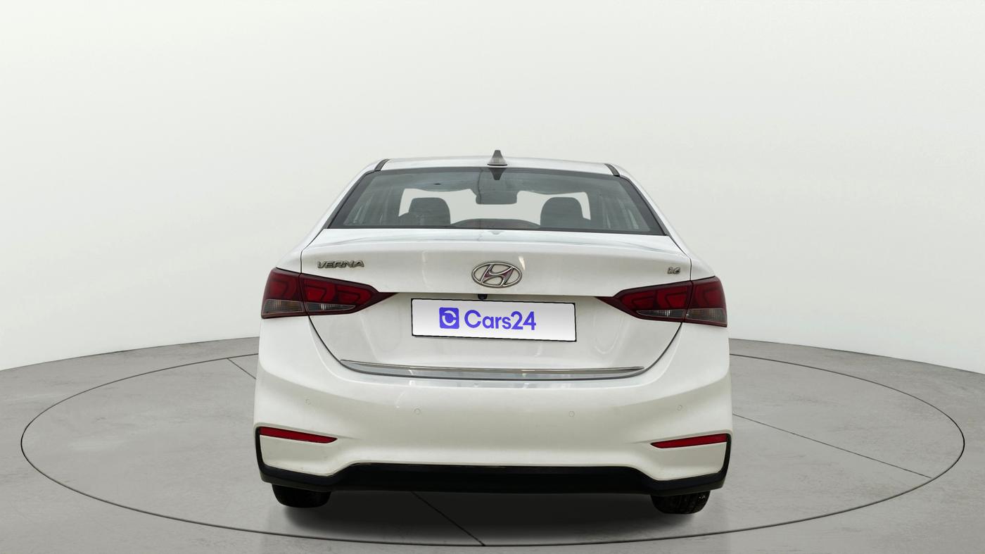 2017 Hyundai Verna 1.6 EX VTVT AT, Petrol, Automatic, 46,598 km, Back/Rear