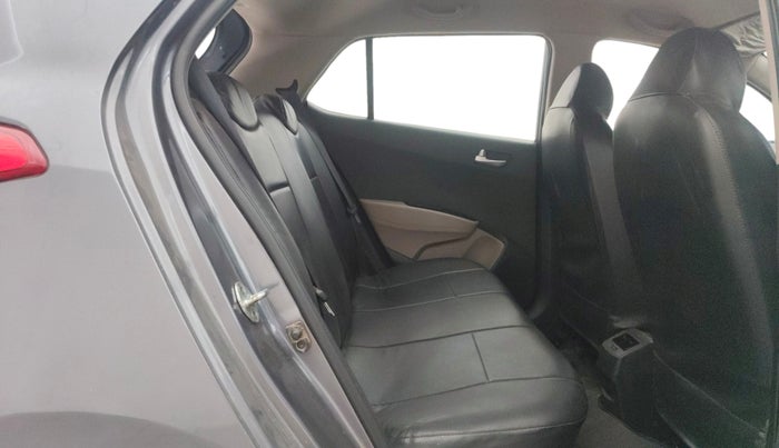 2016 Hyundai Grand i10 SPORTZ 1.2 KAPPA VTVT, Petrol, Manual, 67,313 km, Right Side Rear Door Cabin