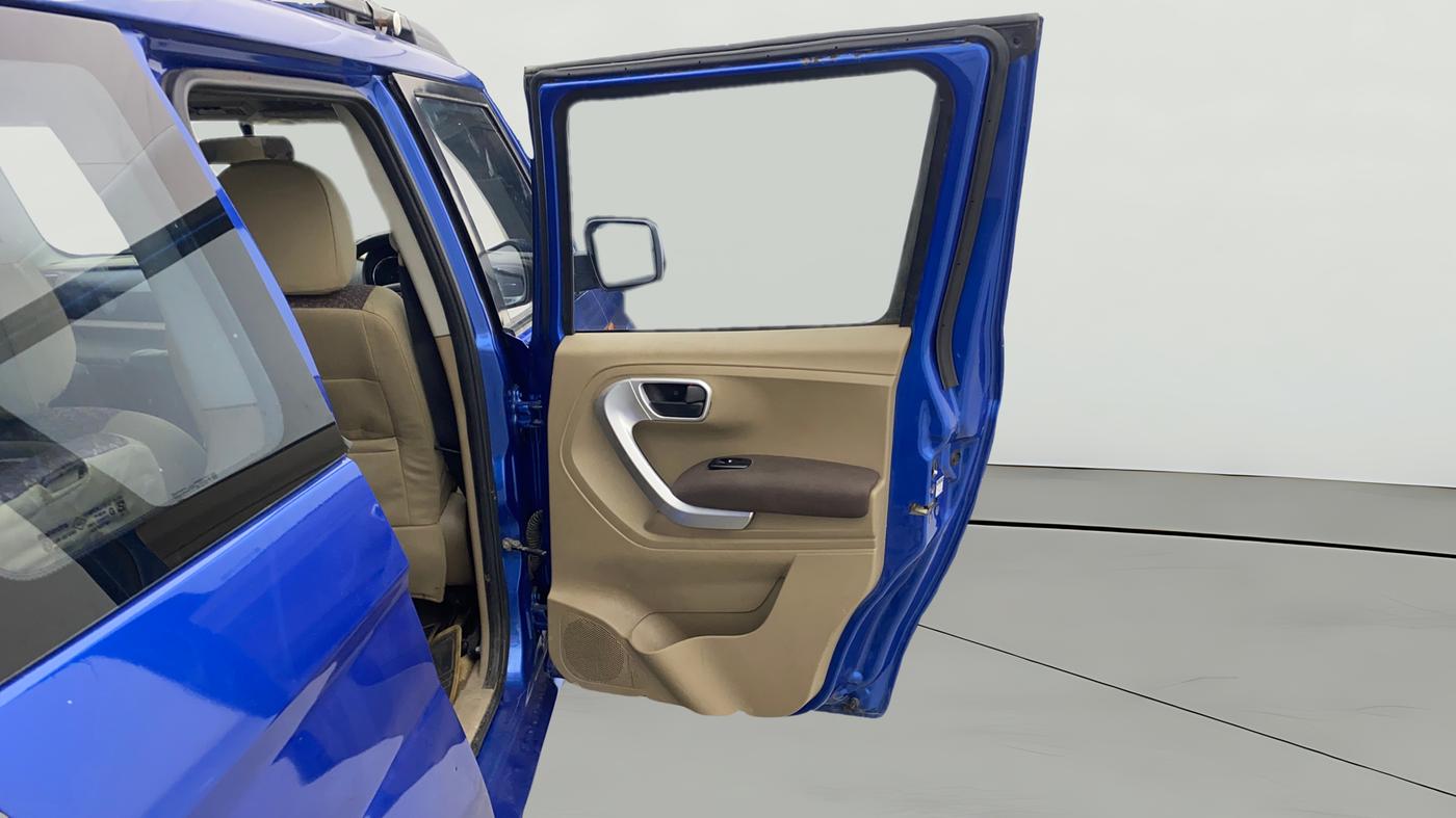 2016 Mahindra TUV300 T8, Diesel, Manual, 89,304 km, RHS Rear Door