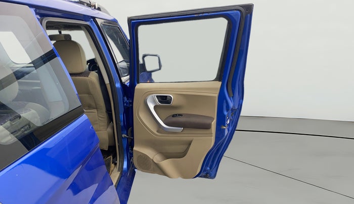 2016 Mahindra TUV300 T8, Diesel, Manual, 89,304 km, RHS Rear Door