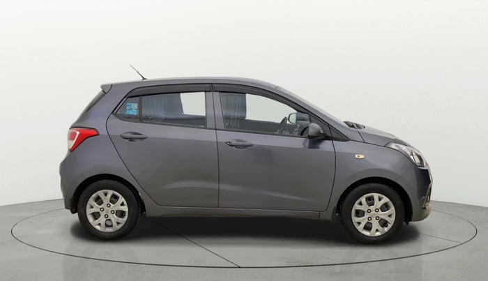 2016 Hyundai Grand i10 MAGNA 1.2 KAPPA VTVT, CNG, Manual, 1,41,978 km, Right Side View