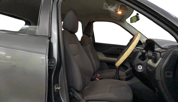 2022 Tata PUNCH ADVENTURE MT, Petrol, Manual, 27,449 km, Right Side Front Door Cabin