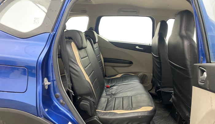 2021 Renault TRIBER RXZ DUAL TONE, Petrol, Manual, 25,482 km, Right Side Rear Door Cabin