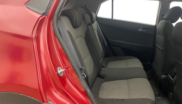 2016 Hyundai Creta SX PLUS 1.6 PETROL, Petrol, Manual, 81,880 km, Right Side Rear Door Cabin