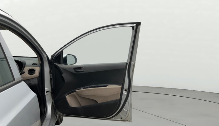 2019 Hyundai Grand i10 MAGNA 1.2 KAPPA VTVT, CNG, Manual, 51,029 km, RHS Front Door