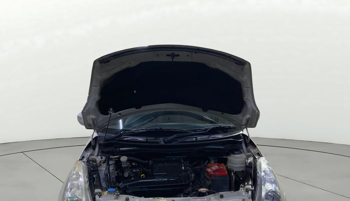 2017 Maruti Swift VXI, Petrol, Manual, 1,15,743 km, Open Bonet