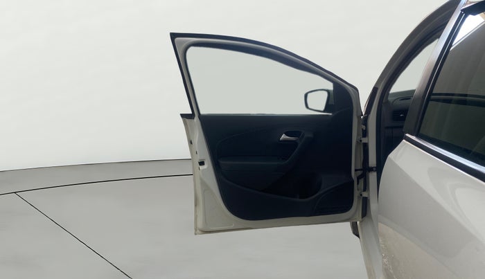 2015 Volkswagen Polo COMFORTLINE 1.2L, Petrol, Manual, 67,232 km, LHS Front Door