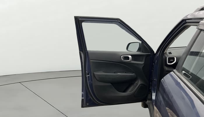 2022 Hyundai VENUE S 1.2, Petrol, Manual, 20,845 km, LHS Front Door