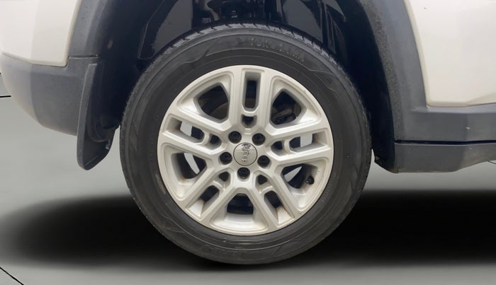 2018 Jeep Compass LIMITED (O) 2.0 DIESEL 4X4, Diesel, Manual, 1,15,207 km, Right Rear Wheel