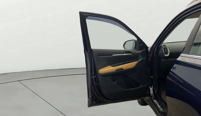 2025 KIA SONET 	 HTX 1.0 TURBO DCT, Petrol, Automatic, 6,189 km, LHS Front Door