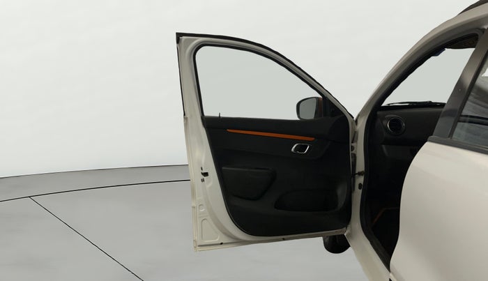 2020 Renault Kwid CLIMBER 1.0 AMT (O), Petrol, Automatic, 30,045 km, LHS Front Door