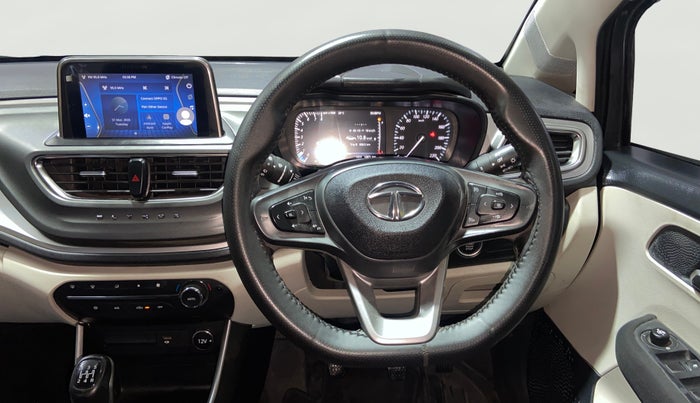 2022 Tata ALTROZ XZ PLUS PETROL, Petrol, Manual, 12,856 km, Steering Wheel Close Up