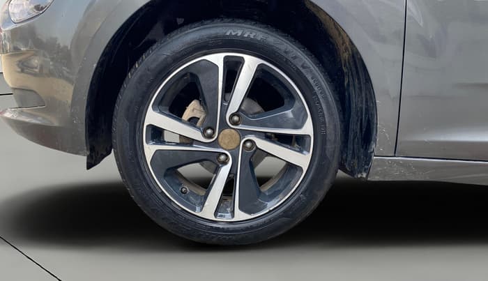 2022 Tata ALTROZ XZ PETROL, Petrol, Manual, 24,698 km, Left Front Wheel
