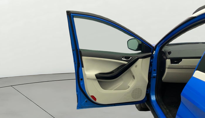 2020 Tata NEXON XZA PLUS (O) PETROL DUAL TONE, Petrol, Automatic, 48,082 km, LHS Front Door