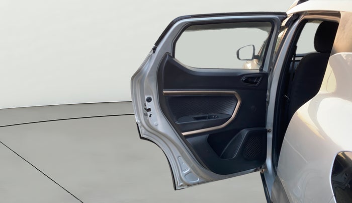 2022 Renault Kiger RXT (O) MT, CNG, Manual, 70,181 km, LHS Rear Door