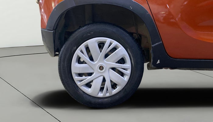 2016 Mahindra Kuv100 K4 D 6 STR, Diesel, Manual, 75,265 km, Right Rear Wheel