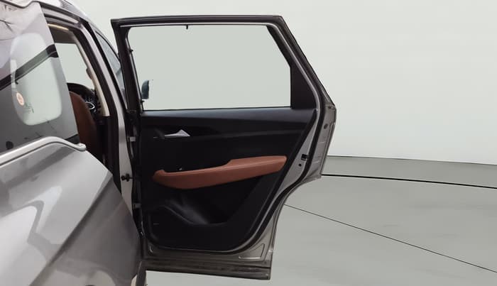 2022 MG HECTOR PLUS SHARP 2.0 DIESEL TURBO MT 6-STR, Diesel, Manual, 72,032 km, RHS Rear Door