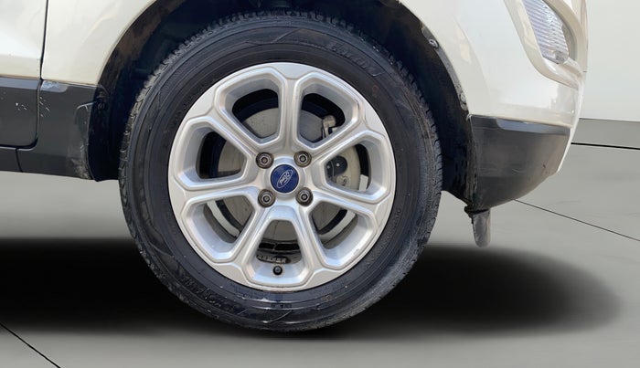 2019 Ford Ecosport TITANIUM + 1.5L PETROL, CNG, Manual, 1,24,698 km, Right Front Wheel